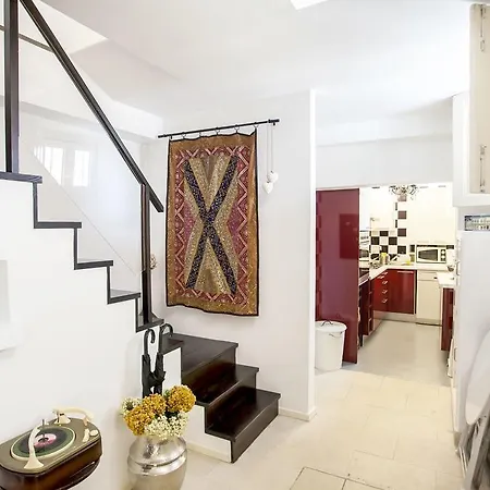 Lovelystay - Castle Hill Appartement