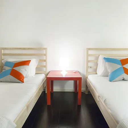Lovelystay - Castle Hill Apartment *