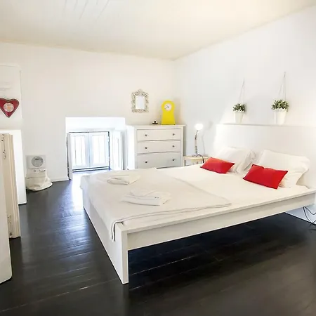 Apartment Lovelystay - Castle Hill
